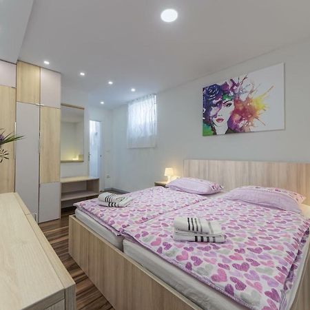 Apartment Eva- Modern Central Place PUY 외부 사진